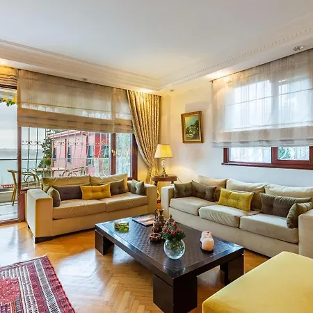 Flat Near Bosphorus Coast With View In Uskudar Appartamento