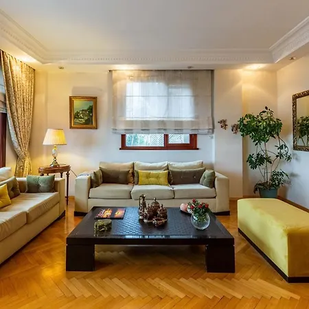 Appartamento Flat Near Bosphorus Coast With View In Uskudar Provincia di Istanbul