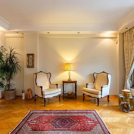 Flat Near Bosphorus Coast With View In Uskudar Provincia di Istanbul
