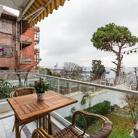 Appartamento Flat Near Bosphorus Coast With View In Uskudar *
