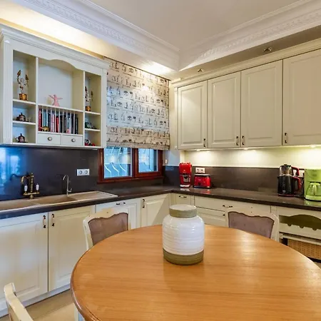 Appartamento Flat Near Bosphorus Coast With View In Uskudar Provincia di Istanbul
