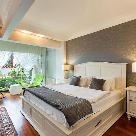 Appartamento Flat Near Bosphorus Coast With View In Uskudar Provincia di Istanbul